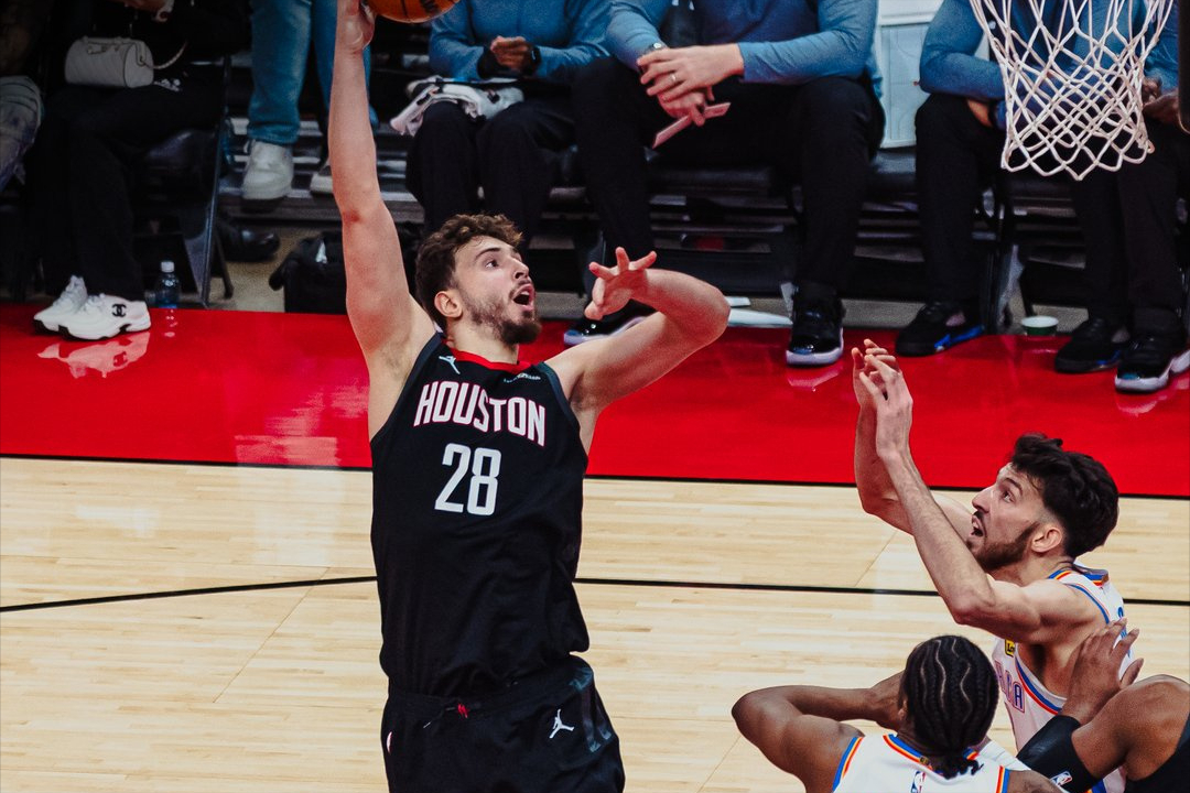 开云官网-60个篮板还是输了！火箭队进攻持续低迷，被亚历山大嘲讽排名！