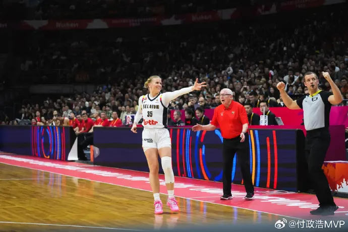 媒体人：比利时女篮进攻流畅是建立在球员的基本功足够扎实
