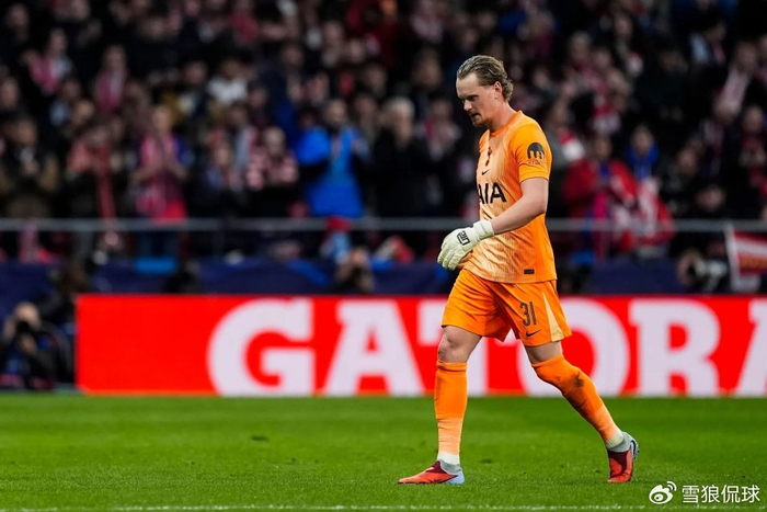开云平台-造孽！热刺22岁门将欧冠2度送礼16分钟被换下 本赛季英超0出场|金斯基|图多尔|托特纳姆热刺|维卡里奥|阿尔瓦_新浪新闻