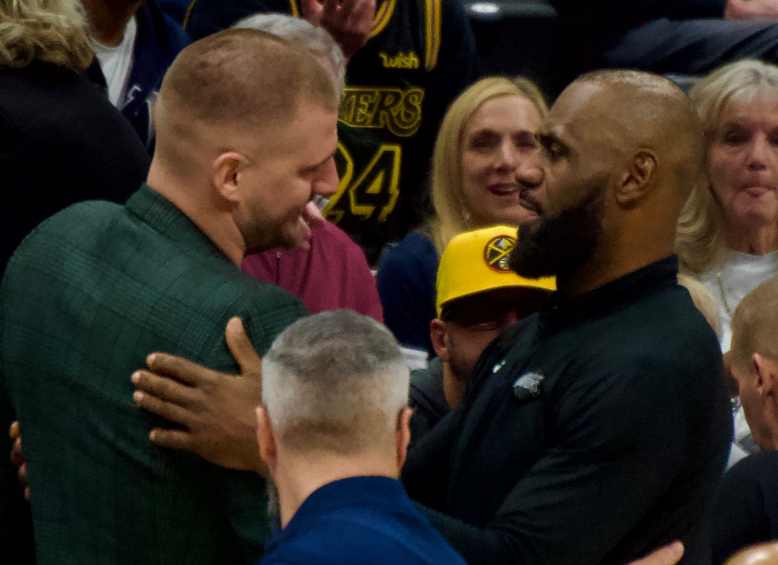 开云官网-1胜9负，夺冠热门慢慢倒下！作为联盟第一人，或许你被高估了