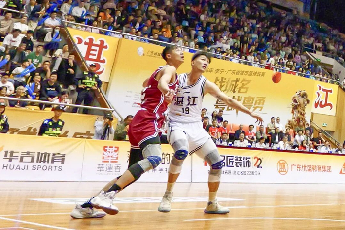 开云体育-专访“粤BA”茂名队队员李春明：“为家乡而战，是我们勇于拼博的底气”|篮球|广东省|广东省城市篮球联赛|张波|球队_新浪新闻