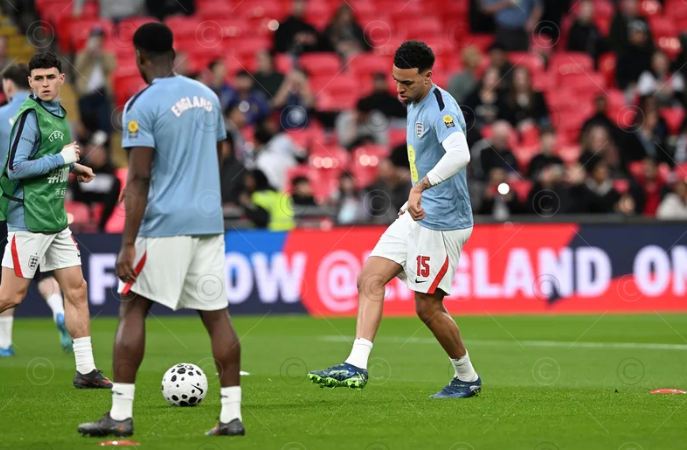 开云大陆-罗杰斯转会抉择面临关键考验 曼联与切尔西并非最佳去处|维拉|摩根-罗杰斯|阿斯顿维拉|球员|豪门_新浪体育_新浪新闻